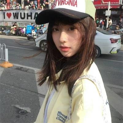 内心强大的美女白川